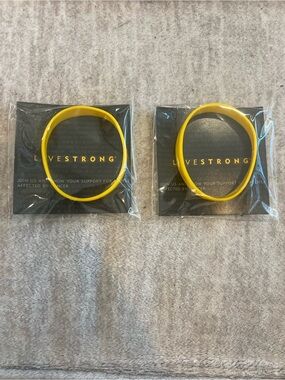 2 Ct Official Live Strong Lance Armstrong Wristband Adult Size L/G -XL 8” New